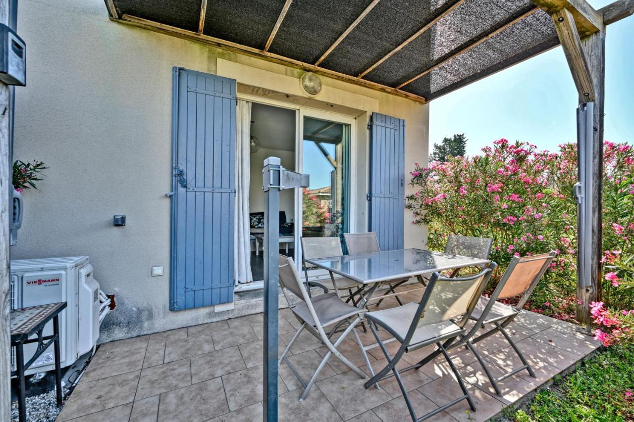 Le Petit Bonheur - Place Parking Privee - Clim - Terrasse - Piscine Partagee - Proche Parc Spirou Saint-Saturnin-les-Avignon Exterior photo